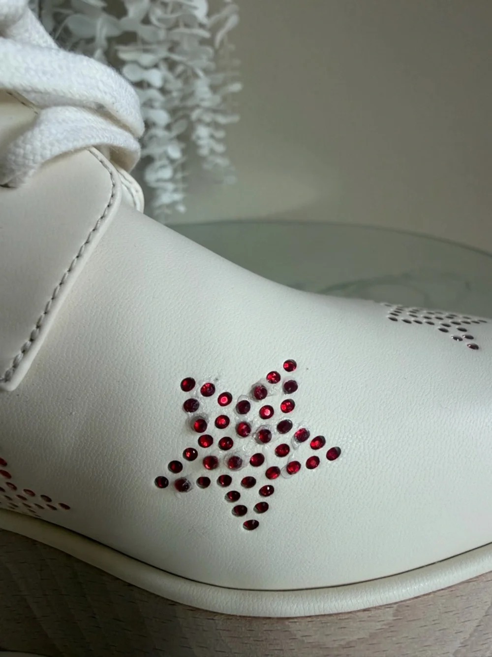 Stella McCartney Cream Platform Lace-Up Oxfords with Multicolor Star Cutouts